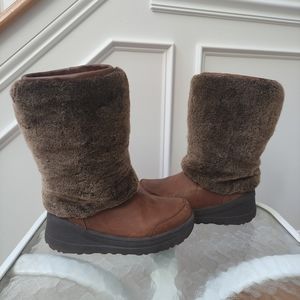 Barely worn UGG Marien boots waterproof boots chestnut women's 7